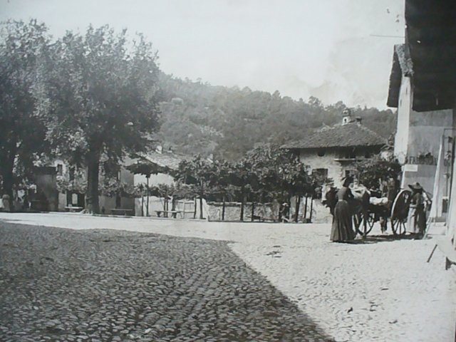 Foto tratta dal libro di Trovero G.Battista "CARAVINO - 2000 anni di storia di un villaggio"